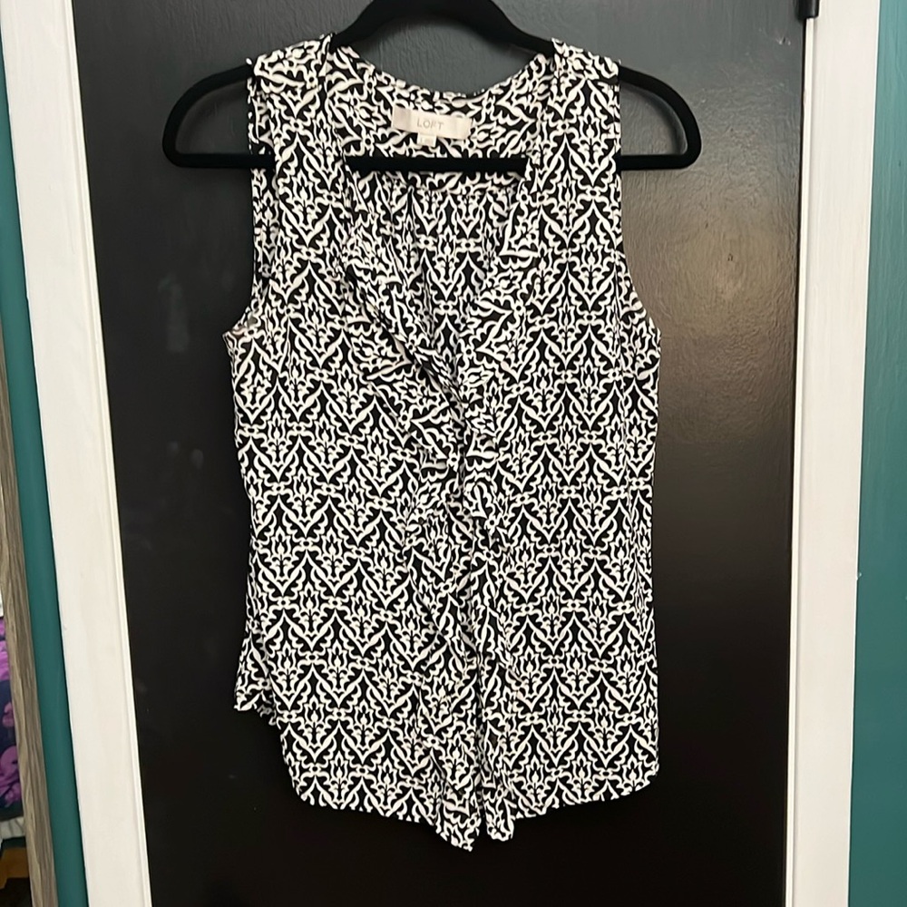 Ann Taylor loft sleeveless blouse sz small